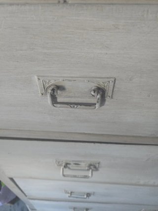 Cómoda vintage de madera y mármol