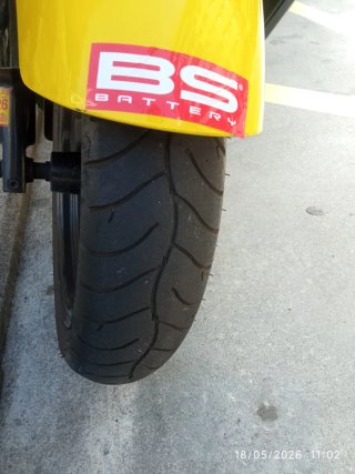 Yamaha TMAX 500 Scooter Amarillo