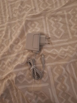 Cargador 3DS / 2DS / DSi + 4 Stylus
