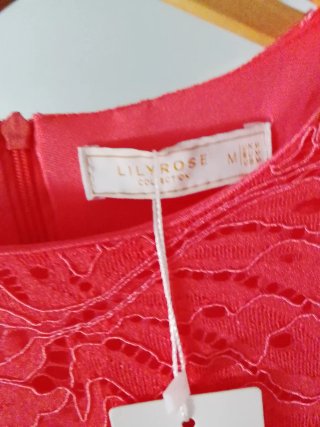 Vestido coral elegante sin estrenar