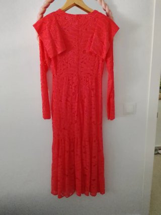 Vestido coral elegante sin estrenar