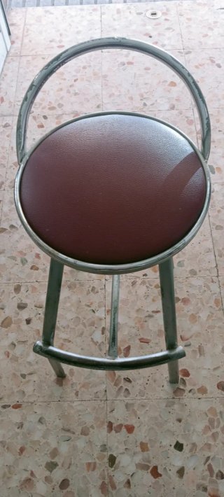 Taburetes de barra seminuevos (2 unidades)