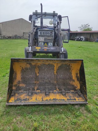 Tractor EBRO 6100