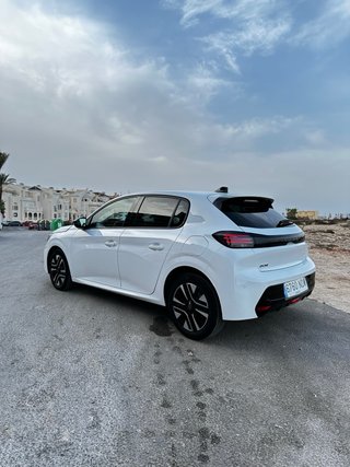 Peugeot 208 1.2 Allure 2025