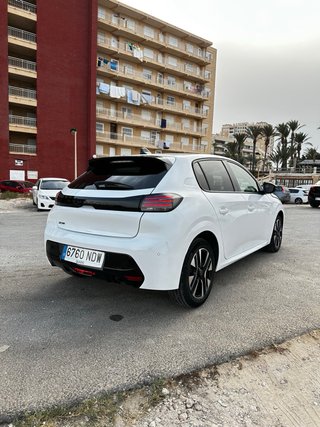 Peugeot 208 1.2 Allure 2025