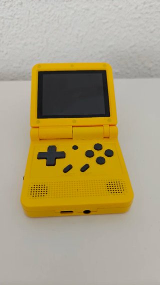 Consola Powkiddy V90 Amarilla + 16GB