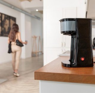 Cafetera Cecotec con termo
