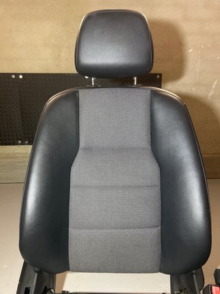 Asientos Delanteros Mercedes W204 Cuero/Tela