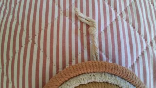 Adorno pared arcoíris macramé infantil