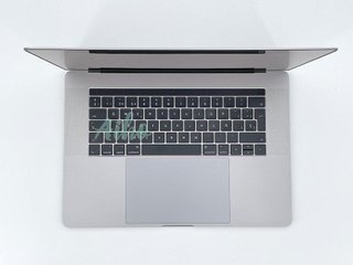 MacBook Pro 15" (2018) Intel Core i7 2.2GHz 6 núcleos - SSD 256GB - 16GB RAM - Gris Espacial
