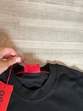 Camiseta Hugo Negra Talla S