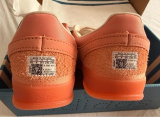 Adidas x Bad Bunny Edición Especial Talla 39