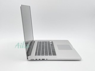 MacBook Pro 15" Intel Core i7 2.2GHz 4 núcleos - SSD 512GB - 16GB RAM