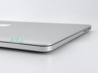 MacBook Pro 15" Intel Core i7 2.2GHz 4 núcleos - SSD 512GB - 16GB RAM