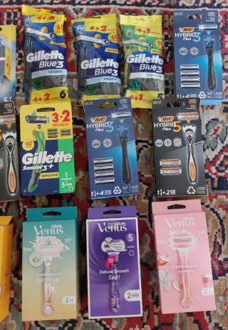 Lotto 20 Pezzi Rasatura Gillette, Venus e BIC