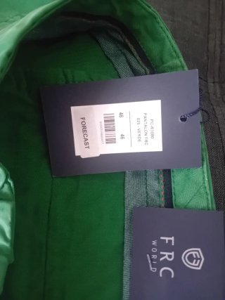 Pantalón corto hombre verde