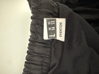 Pantalón corto de deporte GACAPAC