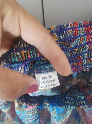 Blusa escote barco flores S seda