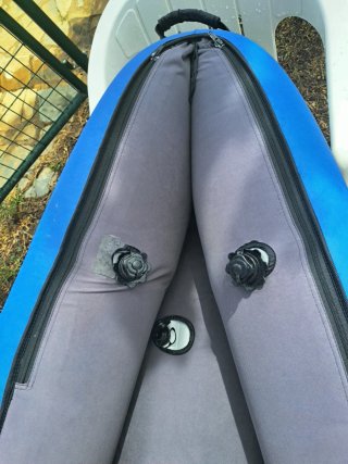 Kayak inflable azul y gris