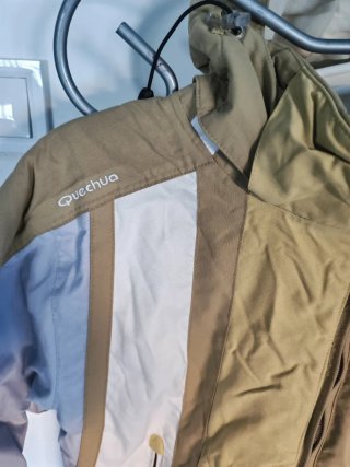 Chaqueta de nieve Quechua beige y blanca