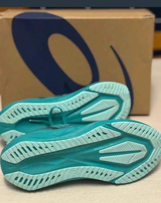Asics Novablast 5L Talla 45