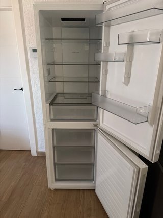 Nevera combi en buen estado