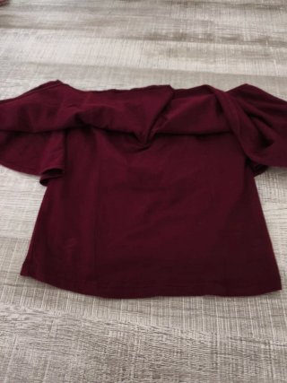 Top Bershka volante corto rojo Talla XS