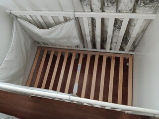 Cuna bebé con ruedas y colchón