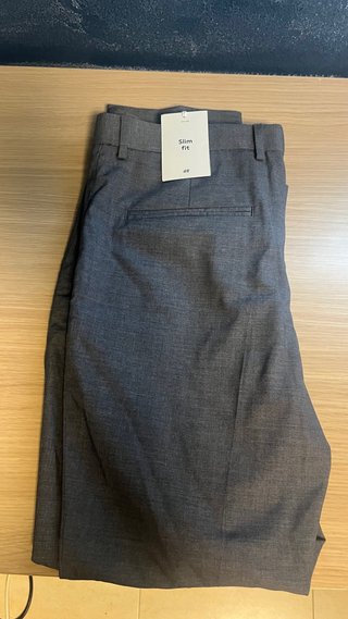 Pantalón de traje H&M gris Slim Fit