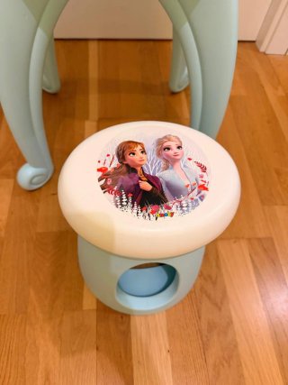 Tocador infantil Frozen con taburete