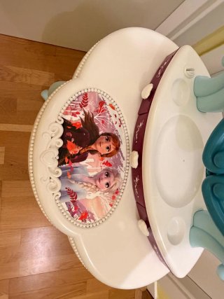 Tocador infantil Frozen con taburete