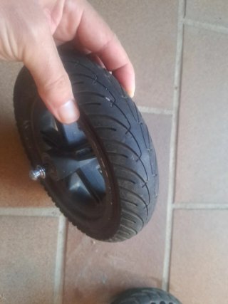 Ruedas patinete eléctrico con disco de freno
