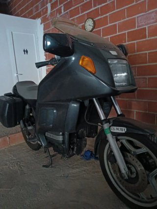 BMW K75 Negra