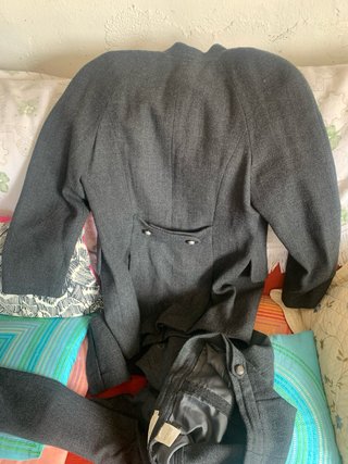 Americana y pantalón gris