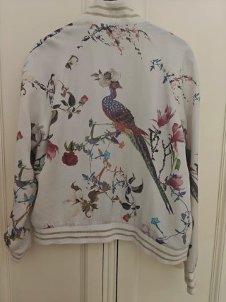 Kimono floral Stradivarius talla M