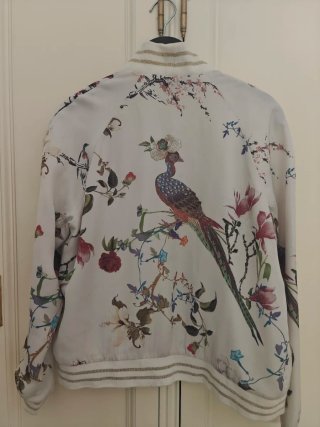 Kimono floral Stradivarius talla M
