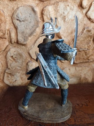 Lote 4 Figuras Orientales / Samuráis