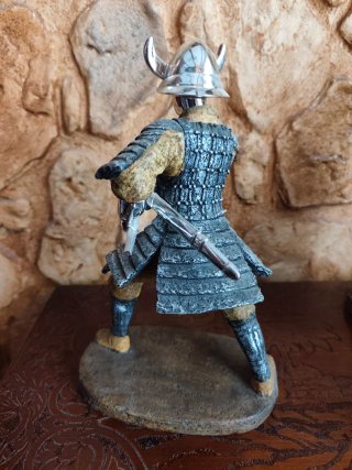 Lote 4 Figuras Orientales / Samuráis