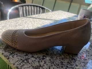 Zapatos Doctor Cutillas Beige con Dorado