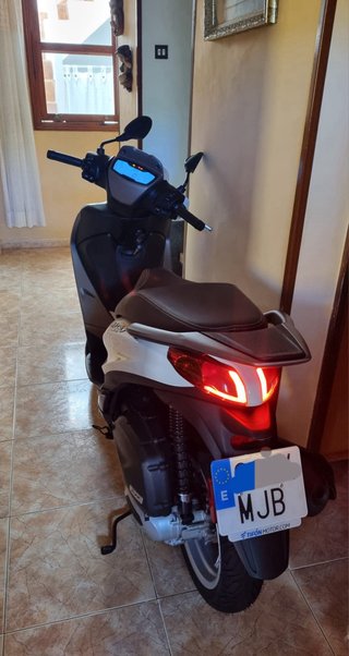 Piaggio Medley 125