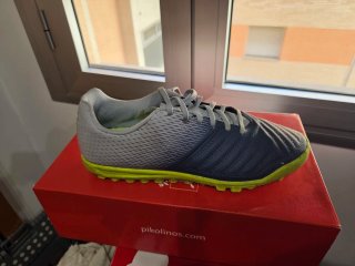 2 pares Zapatillas Fútbol multi Tacos y Fútbol 5