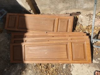Postigos antiguos de madera para ventana