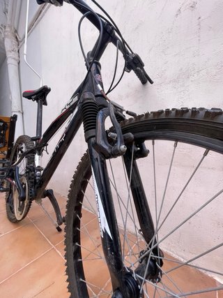 Bicicleta Monty K4 Negra
