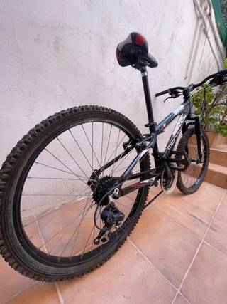 Bicicleta Monty K4 Negra