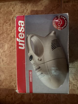 Aspiradora Ufesa AM4330 800W