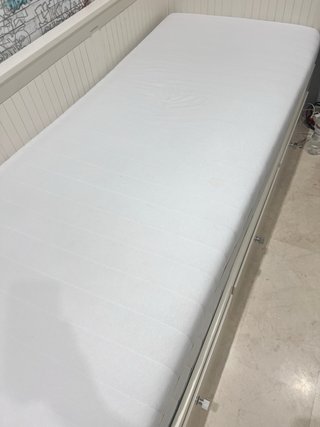 Diván Ikea Blanco Hemmes con dos colchones