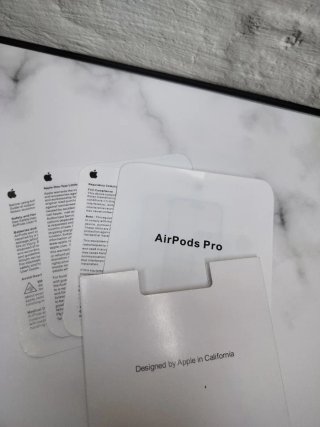 AirPods Pro custodia nero opaco