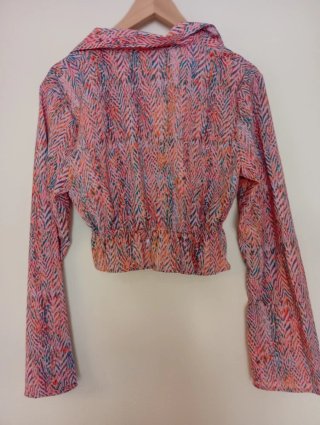 Blusa cruzada estampada Talla M