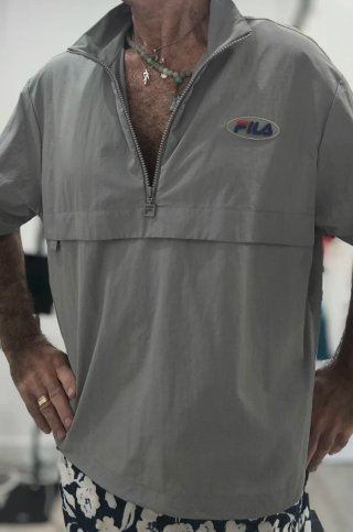 Chaqueta Fila gris con logo grande
