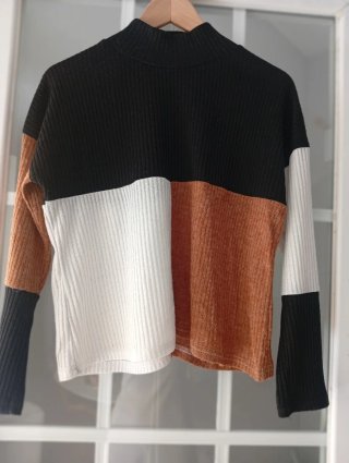 Jersey Color Block Cuello Alto Talla L
